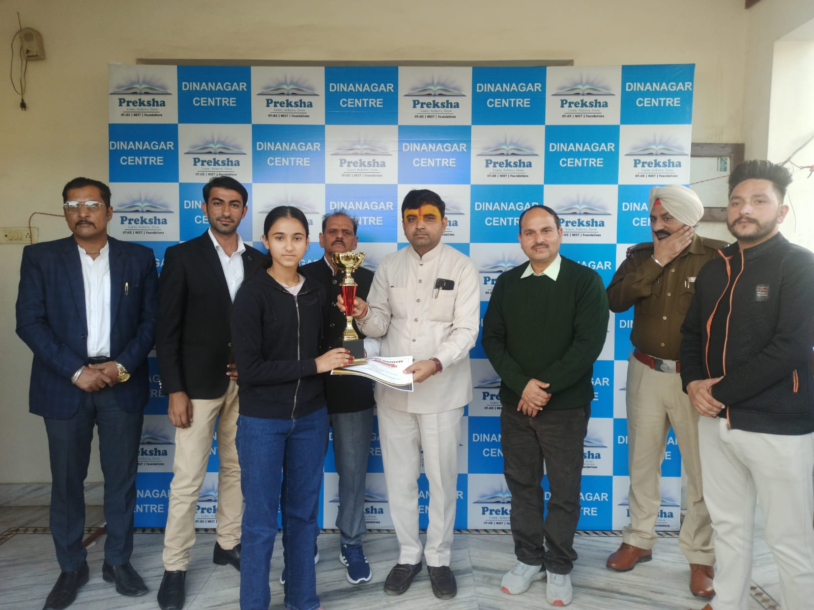 Prize Distribution 6